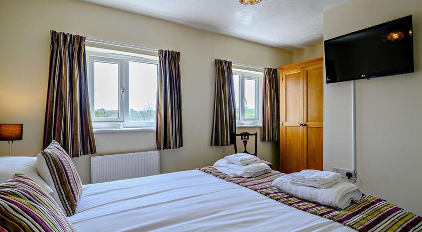 Photo of 3 Bed in Bridport