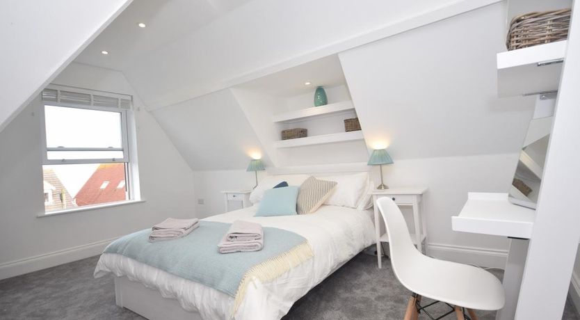 Photo of 2 Bed in Swanage