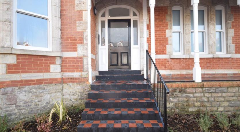 Photo of 2 Bed in Swanage