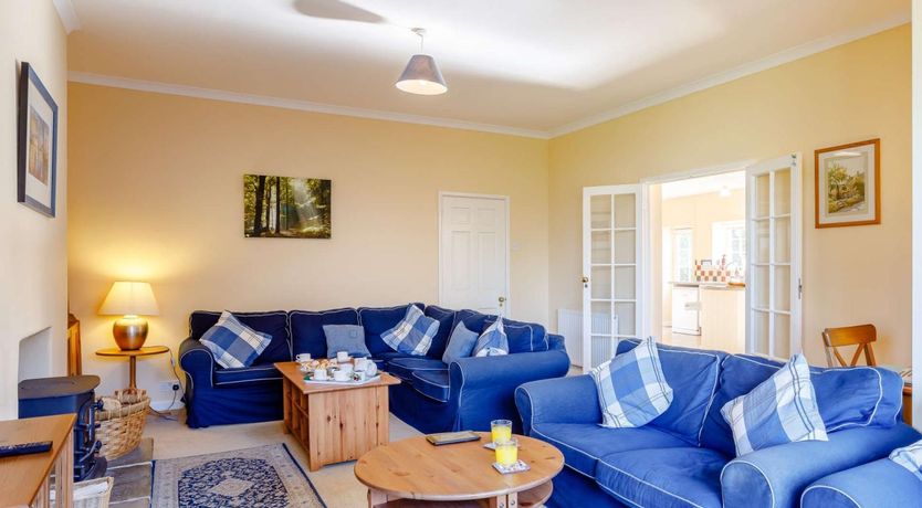 Photo of 5 Bed in Bridport