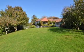 Photo of 5 Bed in Bridport