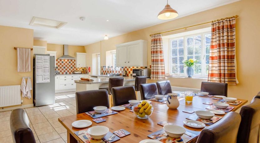 Photo of 5 Bed in Bridport
