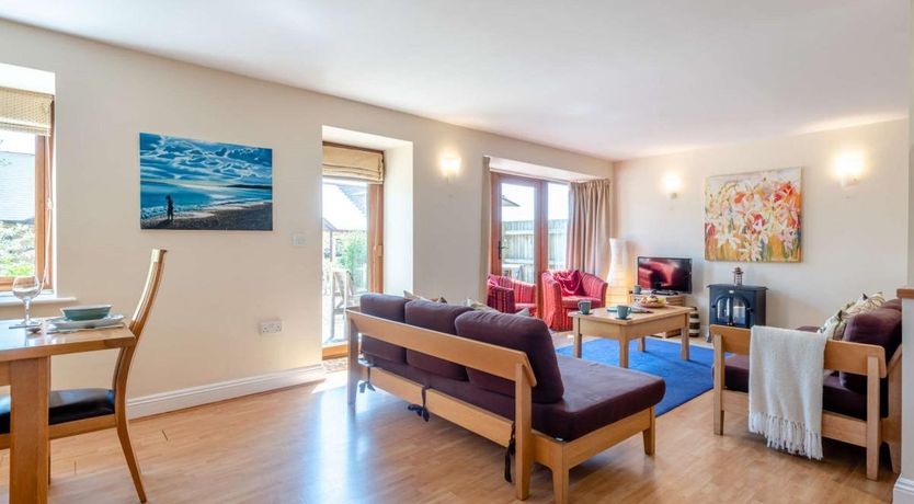 Photo of 3 Bed in Chideock