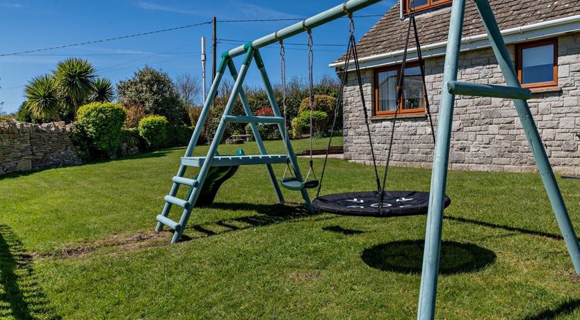 Photo of 5 Bed in Worth Matravers