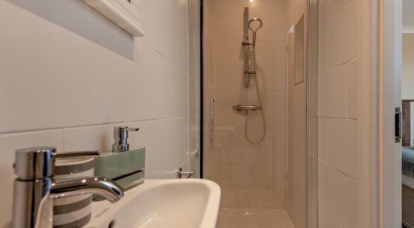 Photo of 5 Bed in Worth Matravers