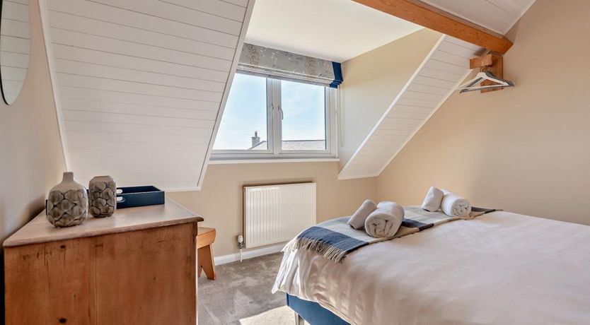 Photo of 5 Bed in Worth Matravers