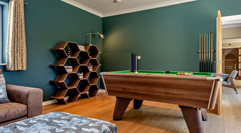 Photo of 5 Bed in Worth Matravers