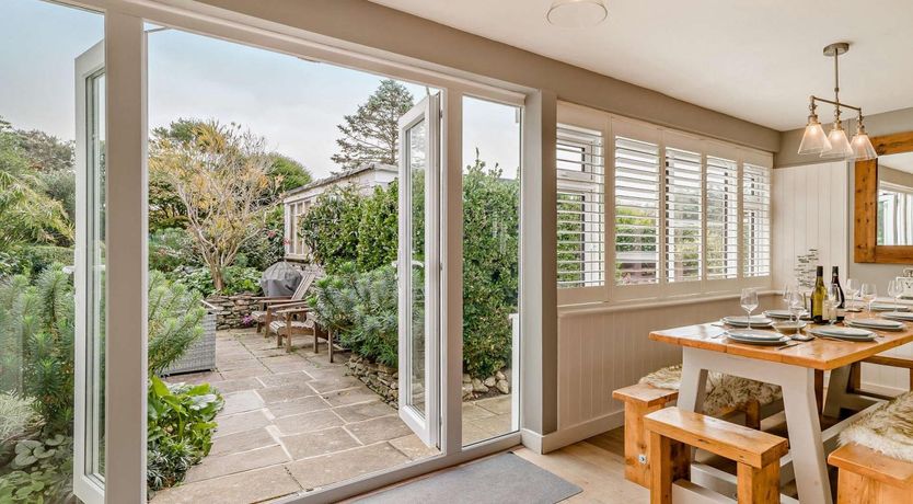 Photo of 4 Bed in Dorchester