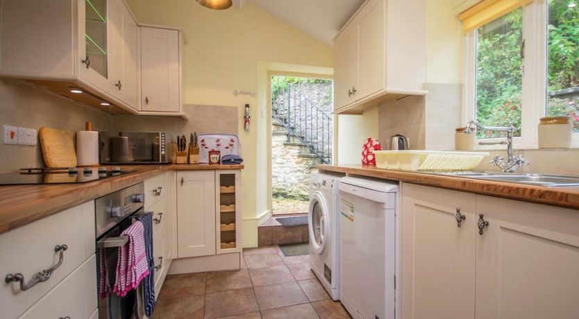 Photo of 2 Bed in Beaminster