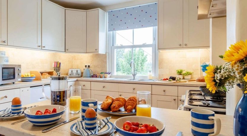 Photo of 3 Bed in Charmouth