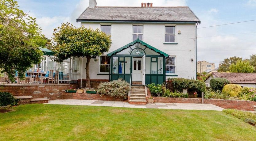 Photo of 3 Bed in Charmouth