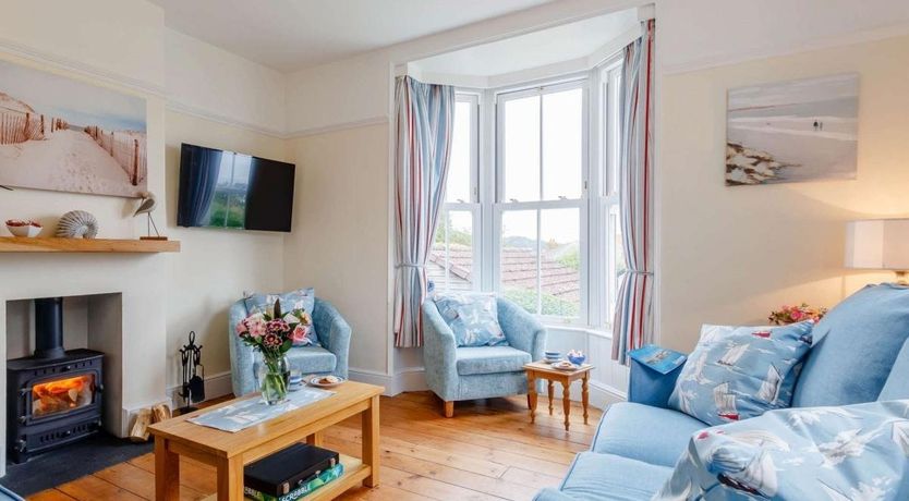 Photo of 3 Bed in Charmouth