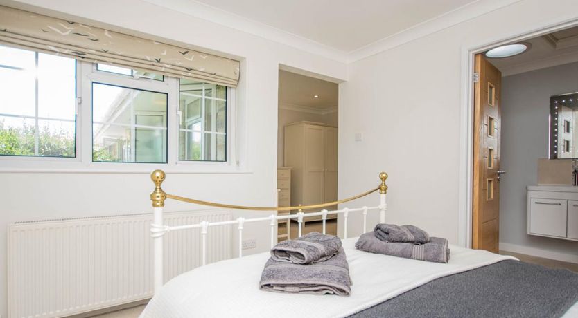 Photo of 4 Bed in Worth Matravers