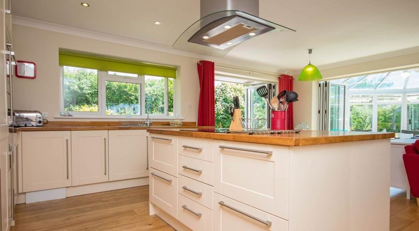 Photo of 4 Bed in Worth Matravers