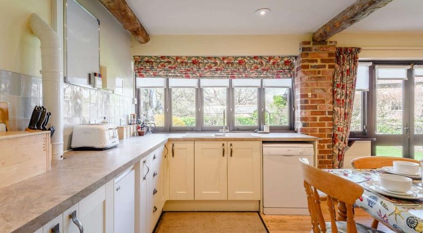 Photo of 3 Bed in Coombe Keynes