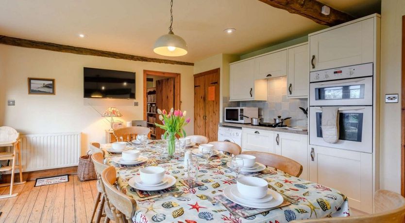 Photo of 3 Bed in Coombe Keynes