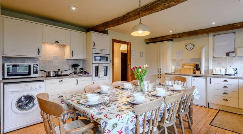 Photo of 3 Bed in Coombe Keynes