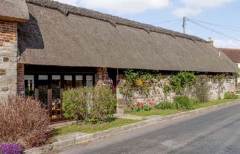 in Coombe Keynes (DC029) Holiday Cottage