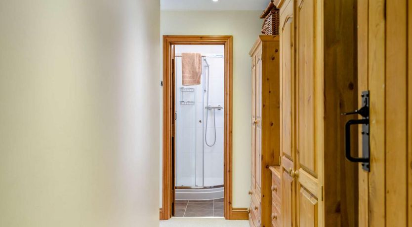 Photo of 3 Bed in Coombe Keynes