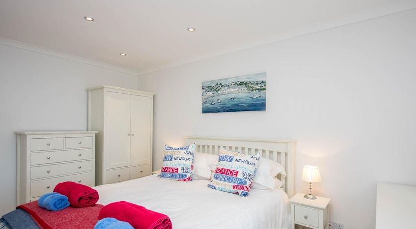 Photo of 2 Bed in Swanage