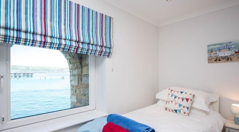Photo of 2 Bed in Swanage