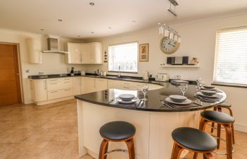 Cadwgan Holiday Cottage