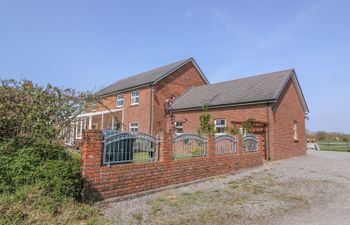 Cadwgan Holiday Cottage