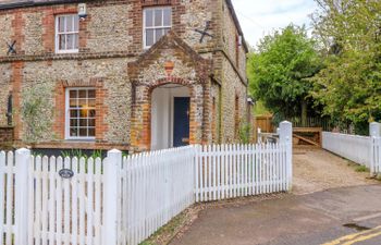 3 Station Cottages Holiday Cottage