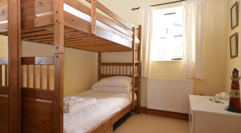 Photo of 2 Bed in Higher Clovelly