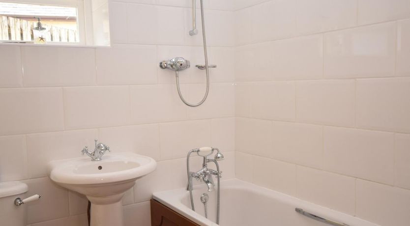 Photo of 2 Bed in Higher Clovelly