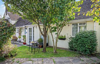 1 Bed in Dorchester Holiday Cottage