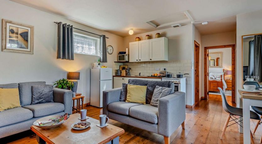 Photo of 1 Bed in Winfrith Newburgh