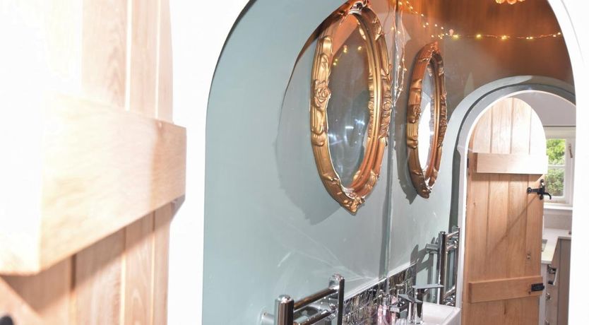 Photo of 2 Bed in Holt