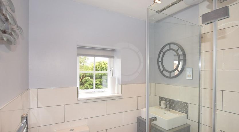 Photo of 2 Bed in Holt