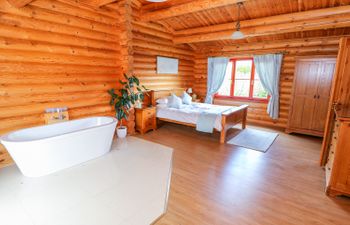 Cedar Lodge Holiday Cottage