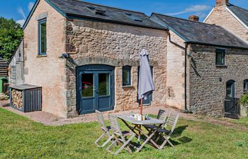 2 Bed in Hope Mansell Holiday Cottage