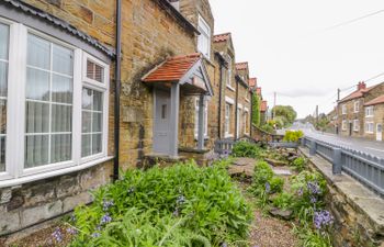 11A High Street Holiday Cottage