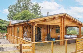 Manor Farm Lodges - Red Kite Lodge Holiday Cottage