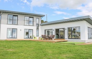 Beach House Holiday Cottage