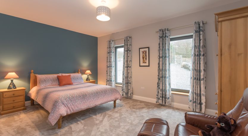 Photo of Deluxe Roundstone Escape