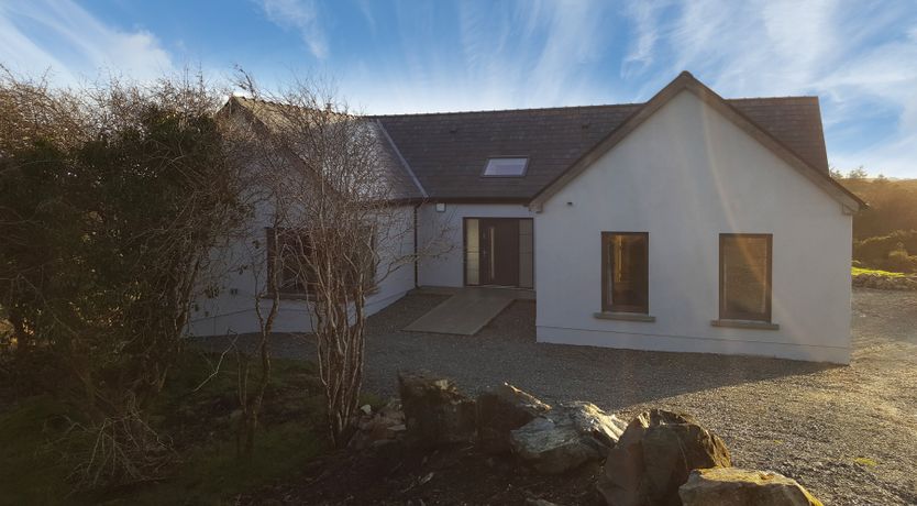 Photo of Deluxe Roundstone Escape