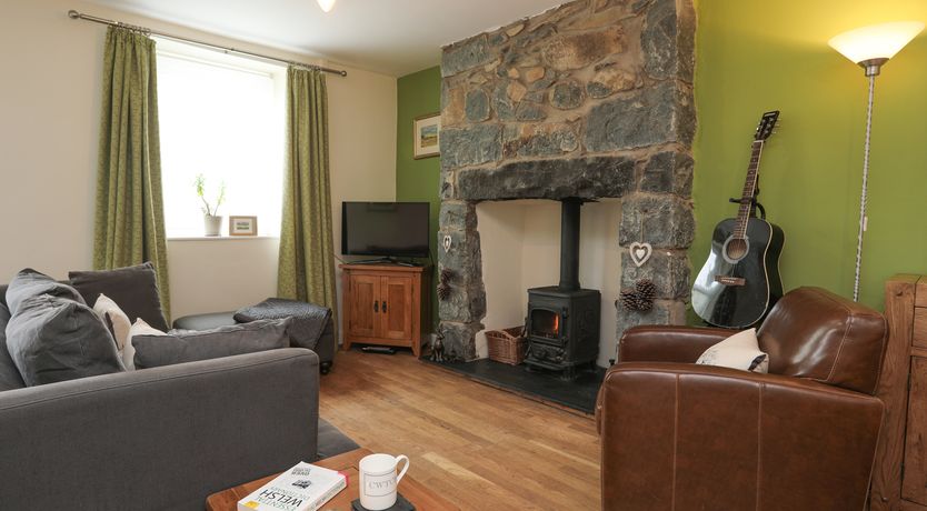 Photo of Celynfa