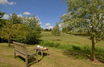 1 Bed in Mosterton Holiday Cottage