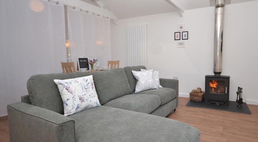 Photo of 1 Bed in Williton