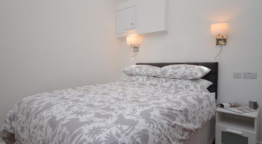 Photo of 1 Bed in Williton