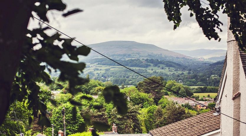 Photo of 1 Bed in Abergavenny