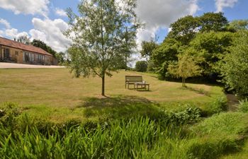 in Mosterton (75193) Holiday Cottage