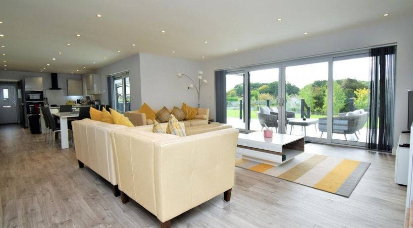 Photo of 4 Bed in Kinnerley