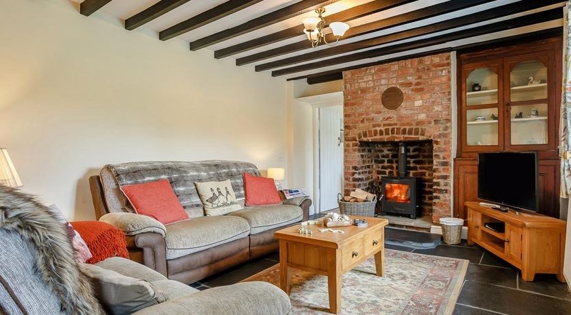 Photo of 3 Bed in Llaithddu