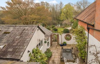 Riverside House Holiday Cottage